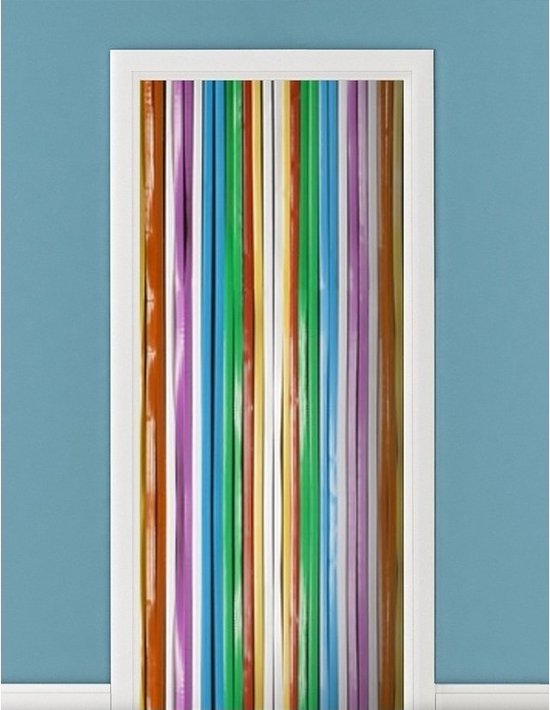 Porte avec des lamelles multicolores et brillantes aux couleurs de l'arc-en-ciel.