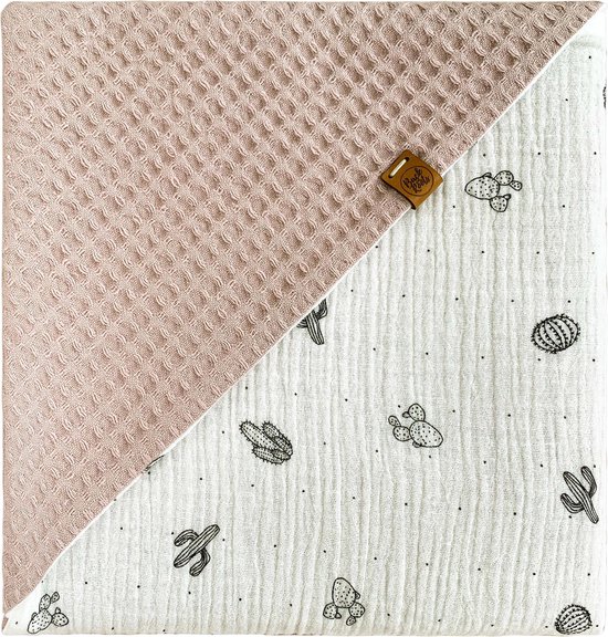 Wikkeldoek wafel oud roze - hydrofiel off white met cactus