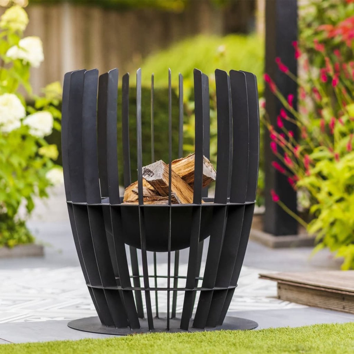 RedFire Baylor Fire Basket - Black