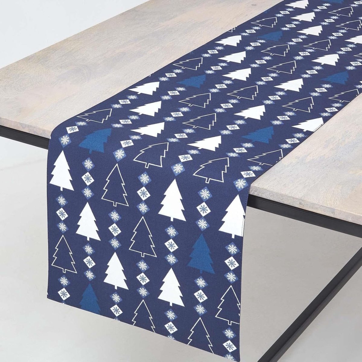 Homescapes Kersttafelloper Winterland, blauw, 35 x 250 cm