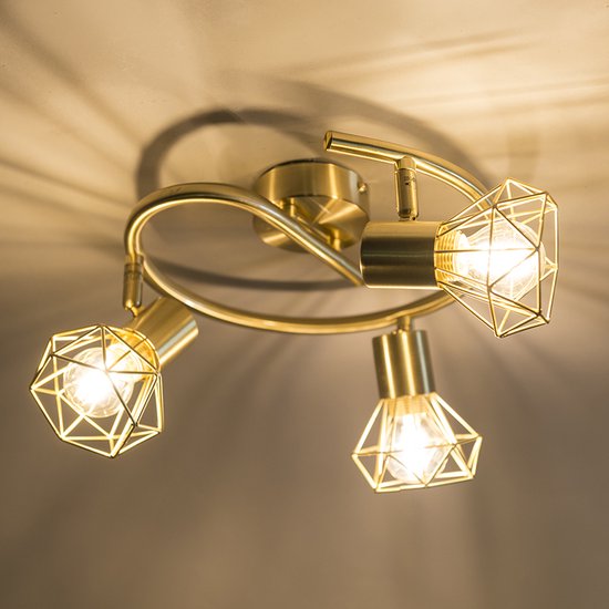 Gouden plafondlamp met drie spots, gemonteerd aan het plafond.