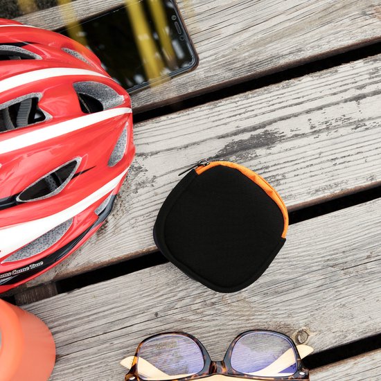 kwmobile hoesje voor e-bike display - Waterdichte display cover elektrische fiets - Van neopreen in mat zwart / oranje van kwmobile — afbeelding 5