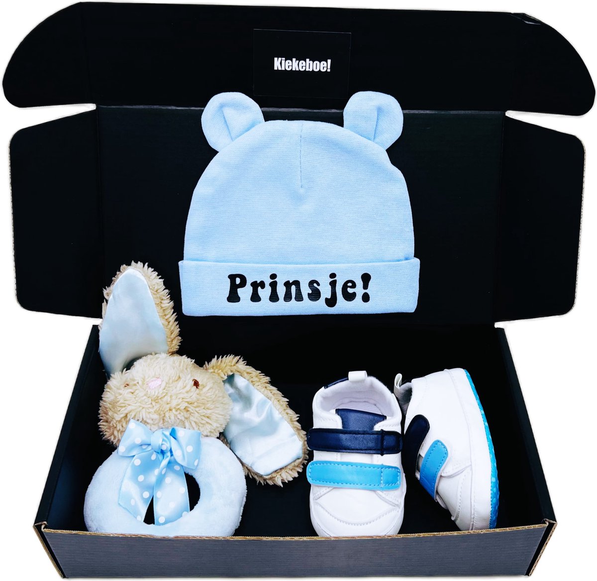 Goedkoopste Kraamcadeau jongen - koetsiekoetsie - sneakers, rammelaar en mutsje prins - kan ook rechtstreeks als cadeau worden verstuurd