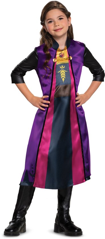 Meisje in een paars en zwart Frozen 2 Anna reis kostuum met een goudkleurige halslijn.