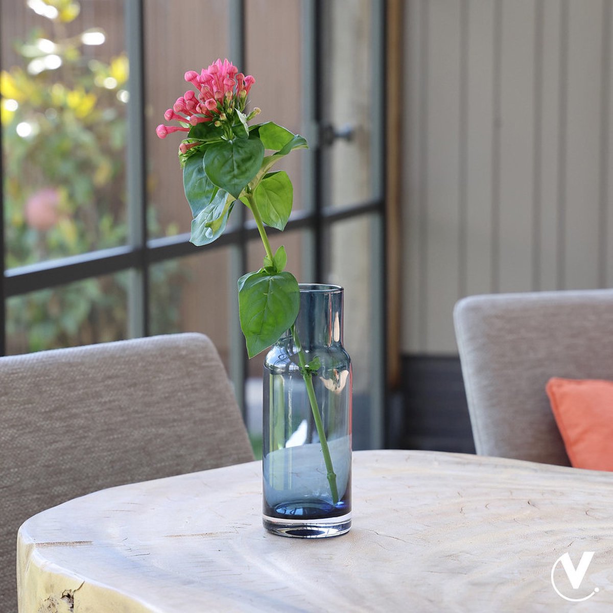 Vase The World Vaas Vire Blue | Blauw | Mondgeblazen glas | Ø7 x H19 cm