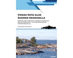 Vieras sota-alus Suomen rannikolla