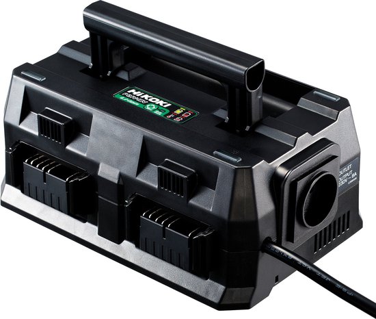 Zwarte HiKOKI multi-lader met een handvat, twee sleuven voor accu's aan de voorzijde en een stopcontact aan de rechterkant.