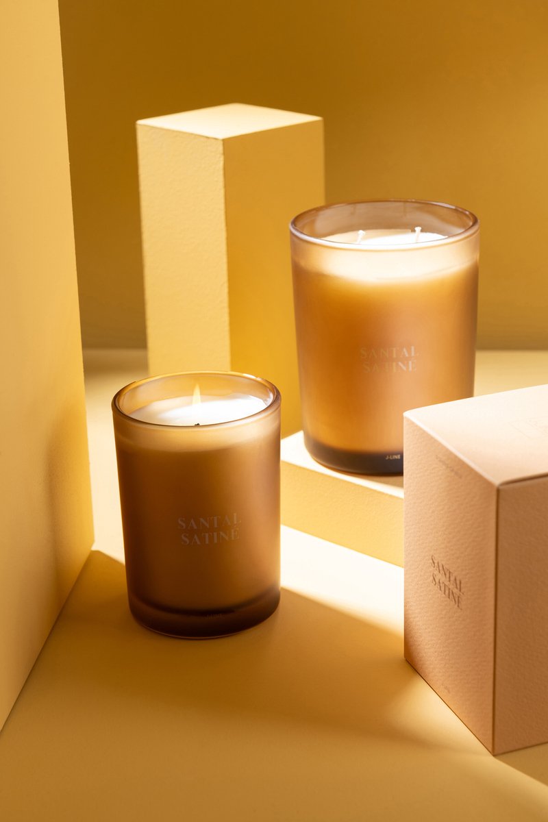 J-Line geurkaars Accords Essentiels - Santal Satiné - geel - 38U