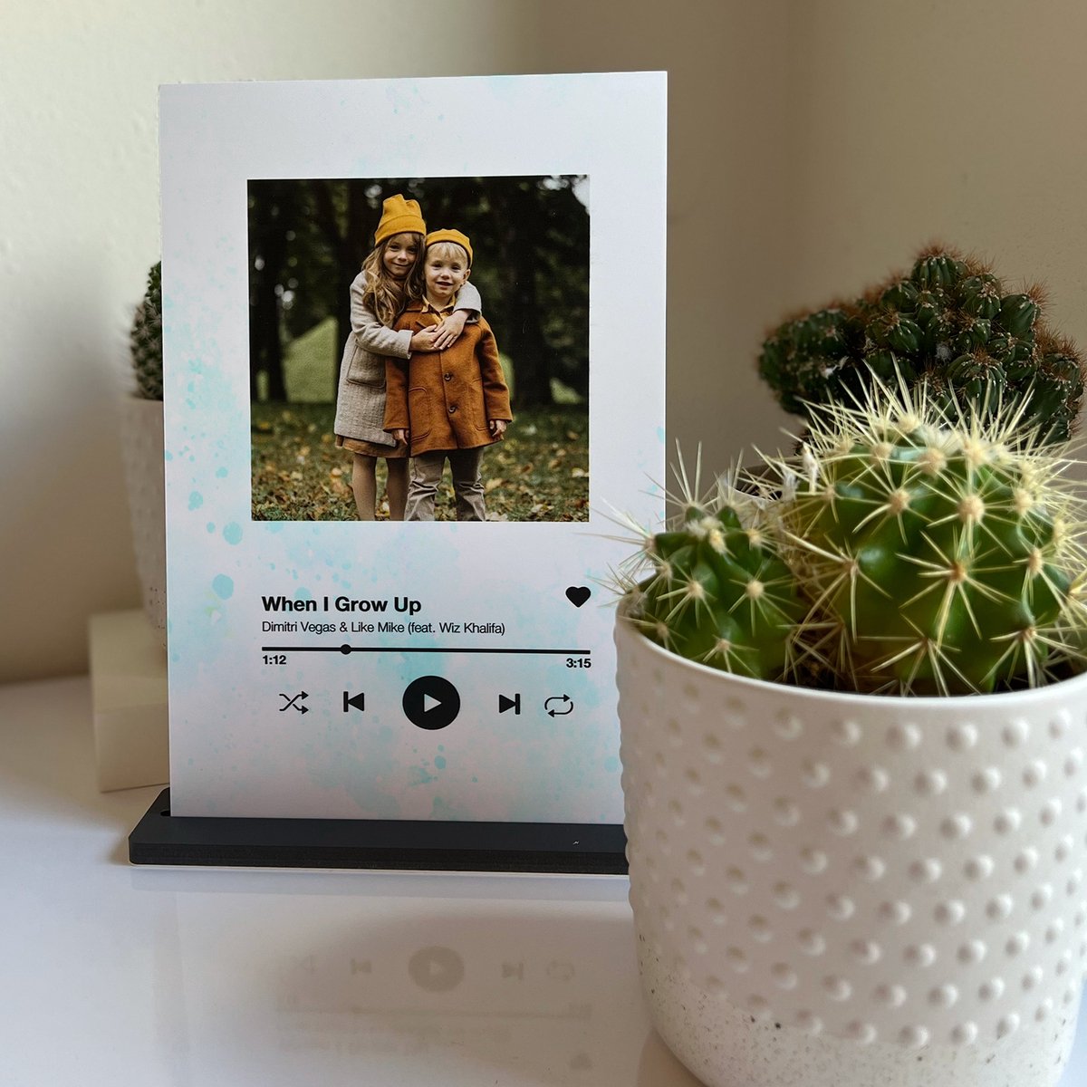 SpotiFrame - Spotify Kunststof plaat Wit/turquoise inclusief standaard - 30x20cm - Gepersonaliseerd met foto en tekst