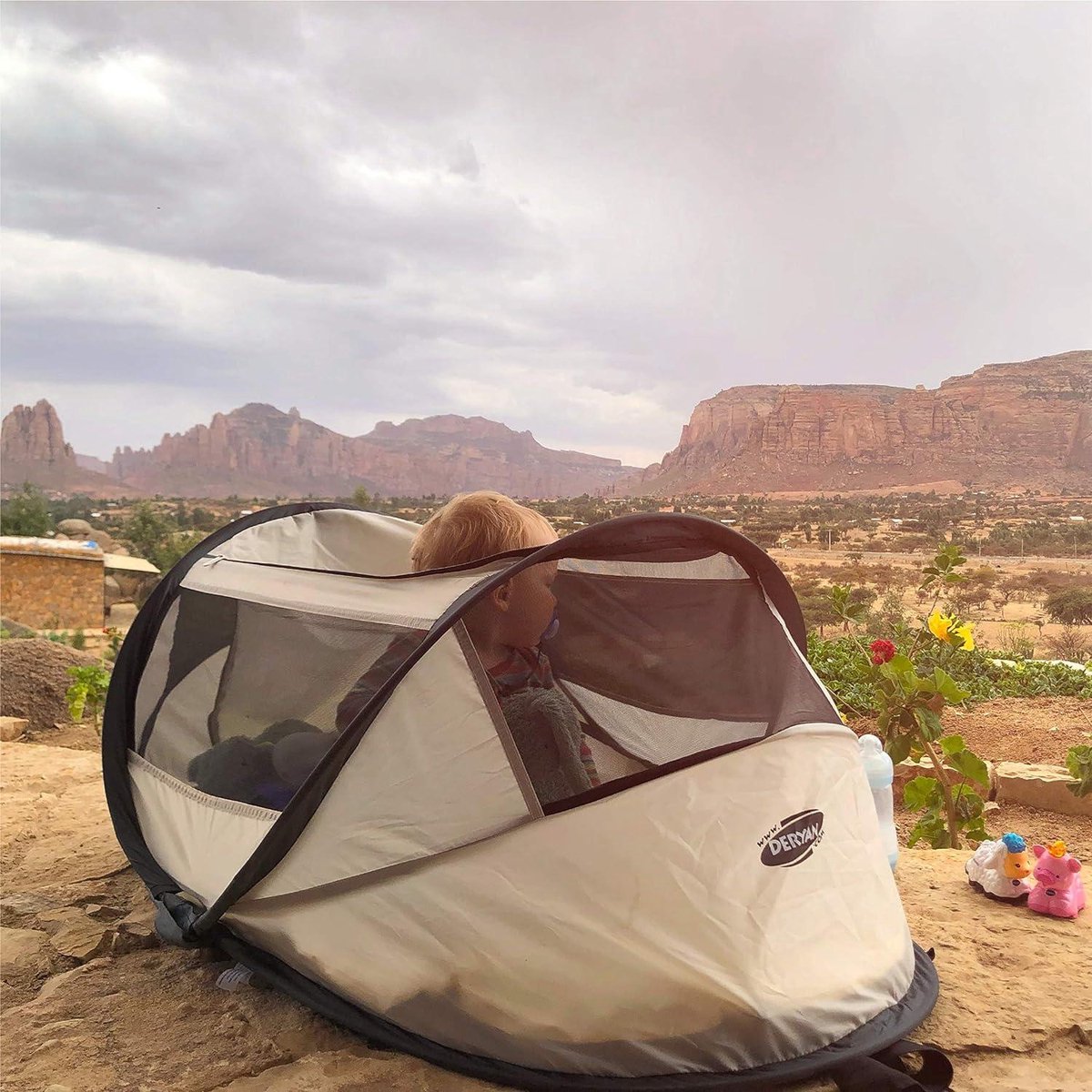 Travel Cot reiswieg BabyBox Pop up Lichtgewicht compact opvouwbaar Uitgevouwen in slechts 2 seconden Met klamboe en draagtas Crème - Co Sleeper – foto 2