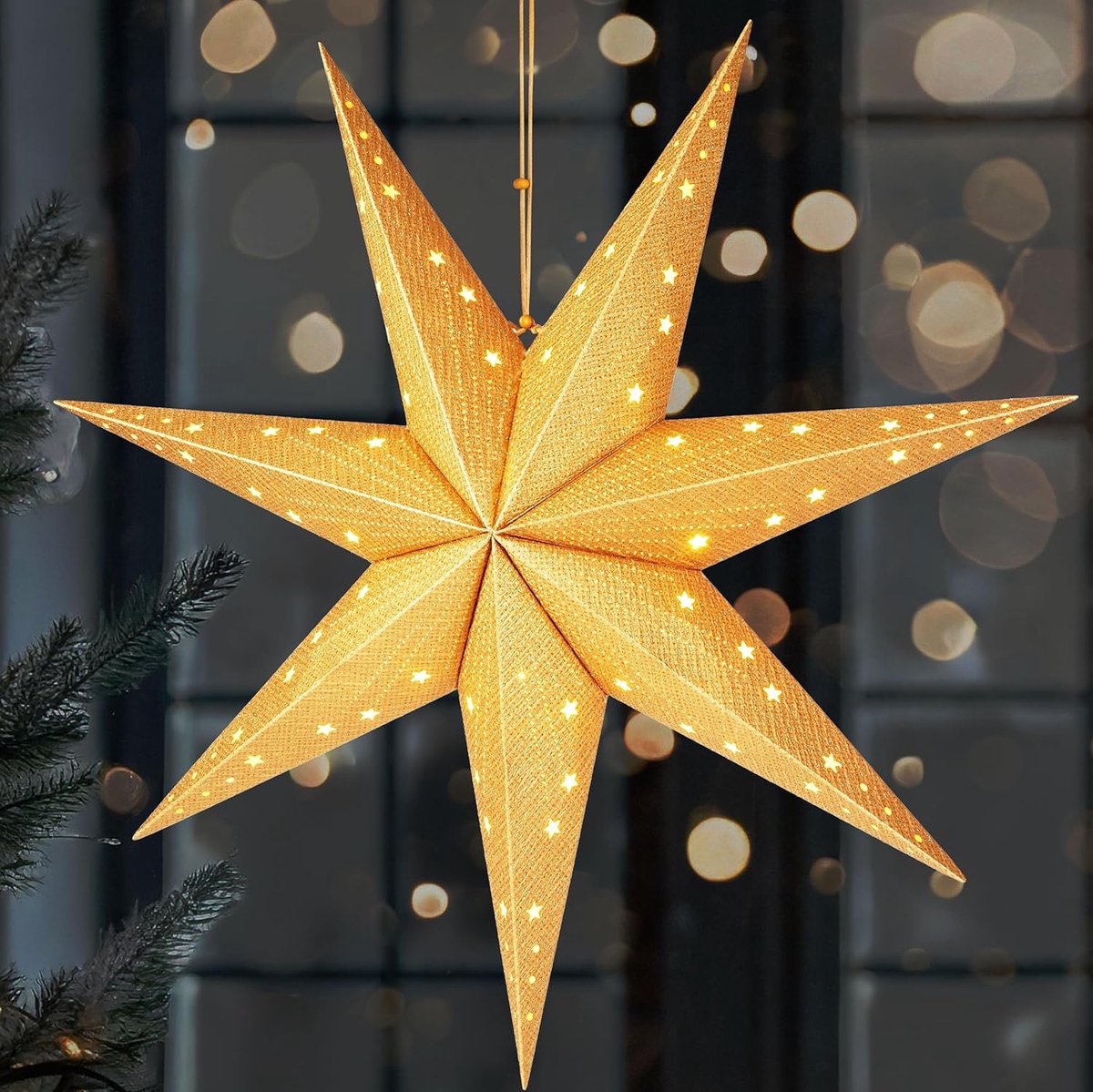 BRUBAKER LED Kerstster om op te Hangen - 60 cm Papieren Ster met 7 Punten - 3D Adventsster - Werkt op Batterijen, Hangend en Verlicht - Raamdecoratie Lichtster - Goud