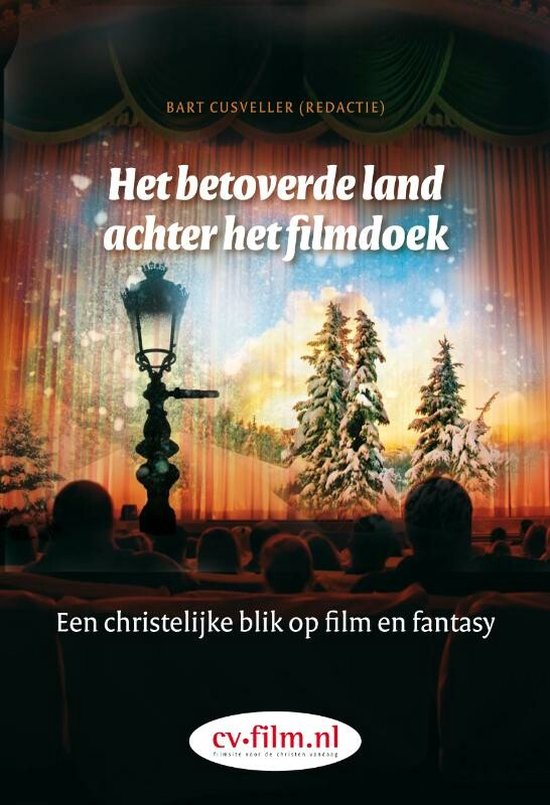 Boekomslag: "Het betoverde land achter het filmdoek" met filmdoek, theatergordijnen en besneeuwde bomen.