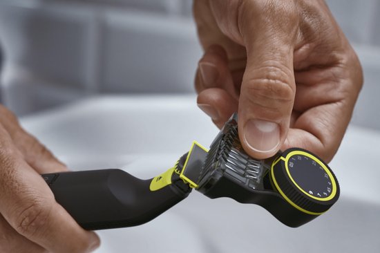 Philips OneBlade Pro 360 Face + Body - Zwart - Trimmer, scheerapparaat en styler in 1 - Mannen - QP6542/15