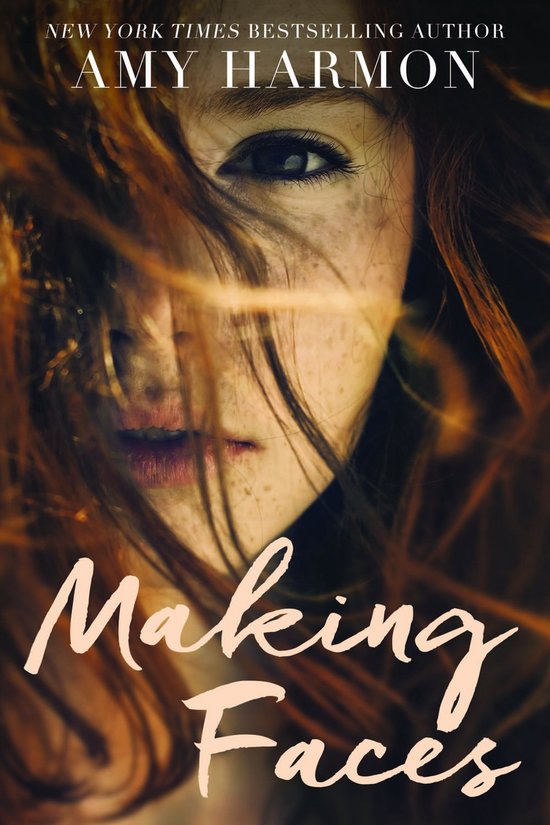 Boekcover van "Making Faces" met close-up van een meisje met sproeten en rood haar.