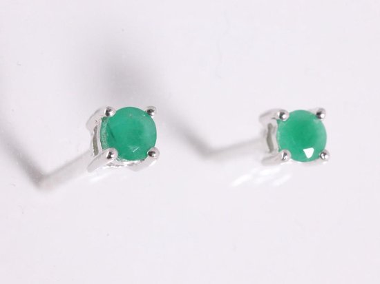 Fijne zilveren oorstekers met smaragd - ø 3 mm