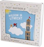 Zacht Babyboekje Utrecht - fairly made - in geschenkverpakking van kraft karton - duurzaam en origineel kraamcadeau
