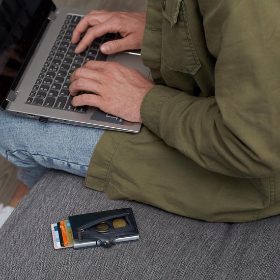Portefeuille porte-cartes en cuir Silvergear - Noir - Protection anti-écrémage par RFID