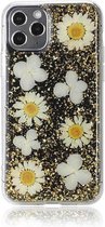 Casies Apple iPhone 12 / 12 Pro (6.1") gedroogde bloemen hoesje - Dried flower case Daisy - Soft case TPU droogbloemen hoesje - transparant