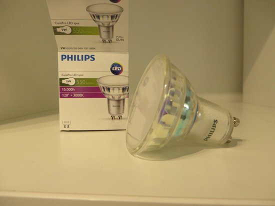 10 stuks - Philips led GU10 5W 3000K 120D 550lm | bol.com