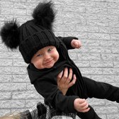Gebreide muts voor kinderen met pompons -18 maanden t/m 5 jaar-zwart