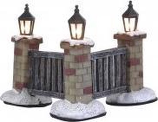 LuVille lighted wooden gate wreath