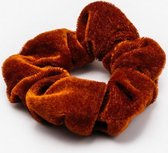 IRSA Scrunchie Velvet RoestBruin - haarwokkel - Haarelastiek - Haaraccessoire (1 stuk)