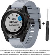 Grijs Siliconen Bandje Garmin Fenix 5 (& 5 Plus & Sapphire) / Forerunner 935/945 / Quatix 5 &5 Sapphire / Fenix 6 &6 Plus / Approach S60 & S62 / MARQ devices / D2 Delta – Quickfit