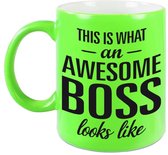 Awesome boss cadeau mok / beker voor baas neon groen 330 ml