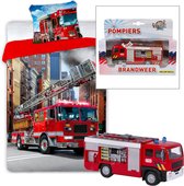 Brandweer dekbedovertrek 140 x 200 cm - jongens brandweerauto dekbed - incl. speelgoed Brandweerauto met geluid en licht.