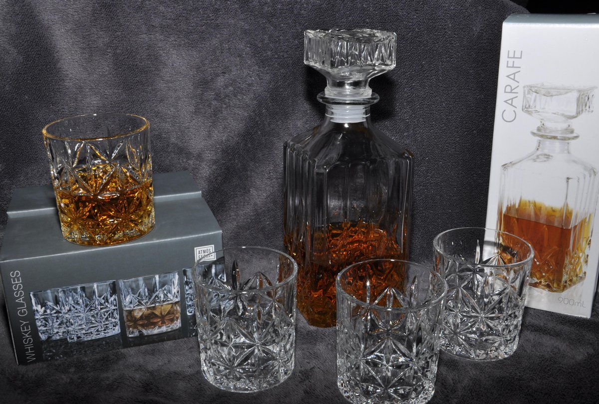 Whiskeyset -  whiskey - karaf - met 4 glazen