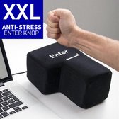 MikaMax Enter Knop XXL - Anti Stress Kussen - USB Aansluiting - Werkt Als een Echte Enter Knop - 5.5 x 20 x 10 cm - Zwart