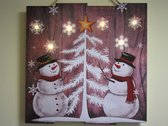 Houten wandbord met LED verlichting - Kerst schilderij - 2 Sneeuwpoppen bij kerstboom - 6 x LED - 40 x 40 x 2,2 cm - B/O - Kerstdecoratie