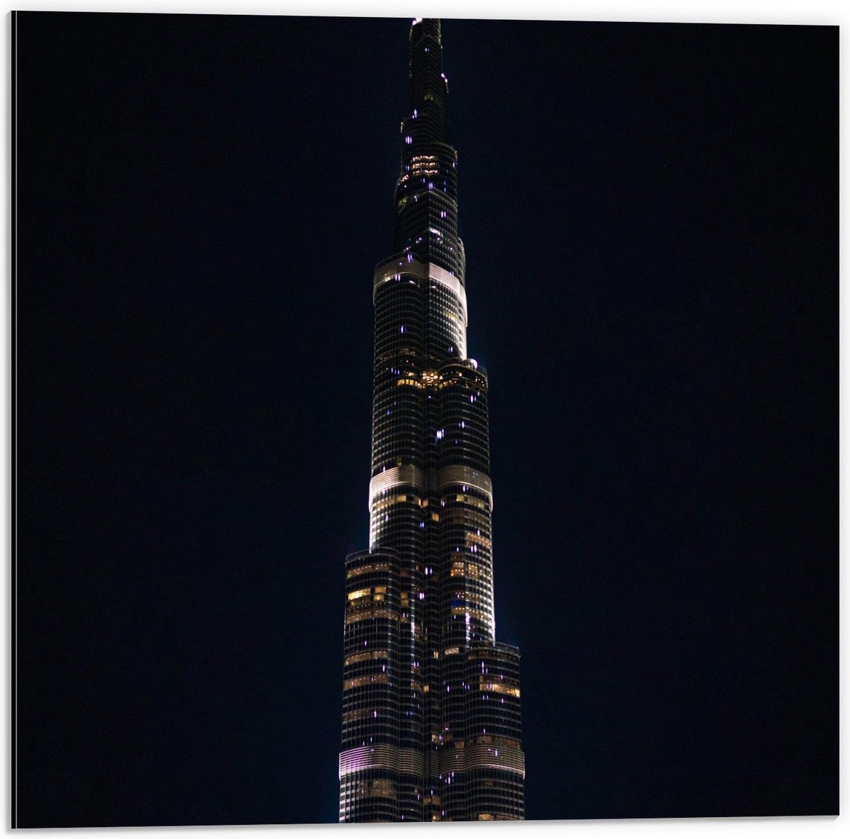 Dibond - Dubai Fontein in het Donker - 50x50cm Foto op Aluminium (Met Ophangsysteem)