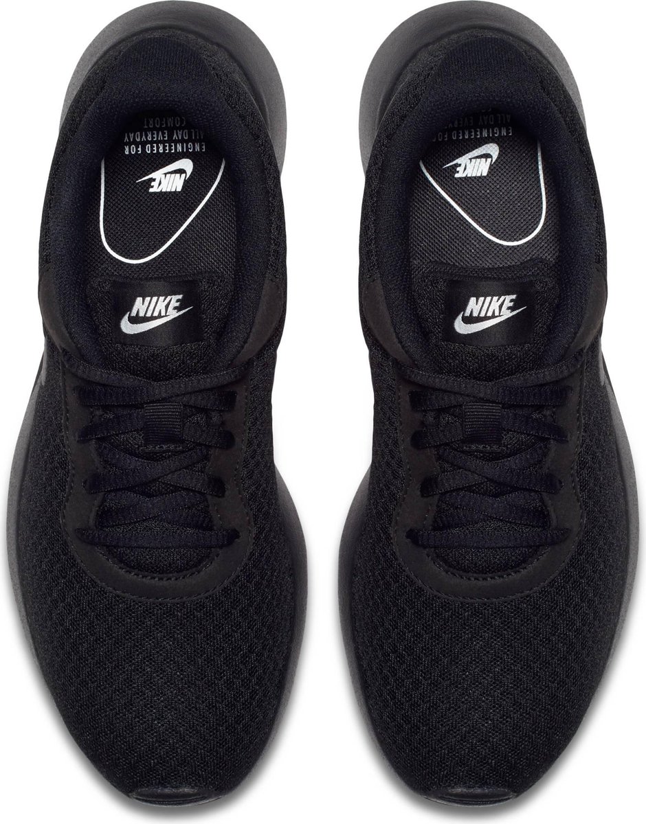 Nike Tanjun Dames Sneakers - Black/Black-White - Maat 38 | bol.com