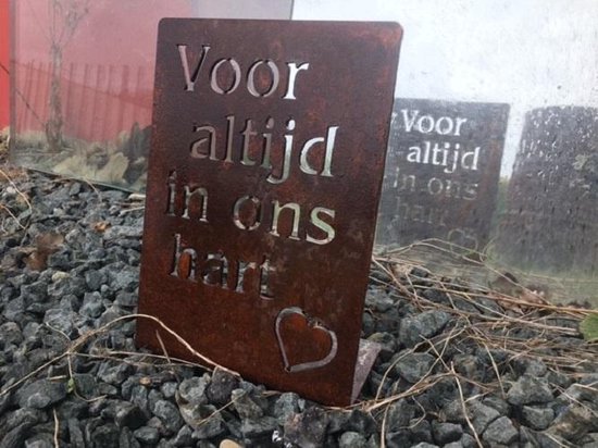 Foto: Cortenstaal staander rouwdecoratie grafornament grafdecoratie aandenken nooit vergeten voor altijd 