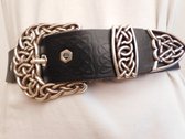 Robuuste riem van zwart leer, met Keltische gespenset