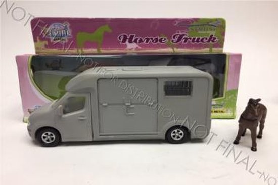 Grijze speelgoed paardentruck met een bruin paardje ernaast. De doos heeft de tekst 'Horse Truck'.