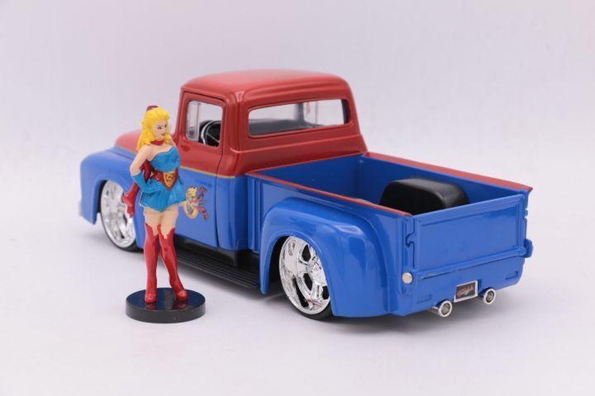 1956 Ford F-100 Pickup Supergirl DC Comics Bombshells Jada