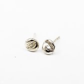 Jilly - ByTess - Zilveren Oorbellen - Oorknopjes - Oorstekers - Zilver - 925 Zilver - Trendy - Organische Vorm - Dames - Cadeau - Zilveren sieraden - Sieraden - Luxe verpakt - Cade