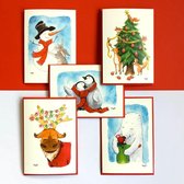 Vijf vrolijke kerstkaarten met rode enveloppen