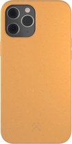 iPhone 12 Pro Max Backcase hoesje - Woodcessories - Effen Oranje - Hout