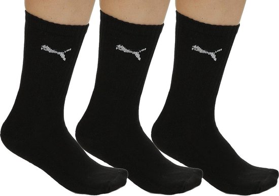 Drie zwarte Puma sokken met wit Puma-logo.