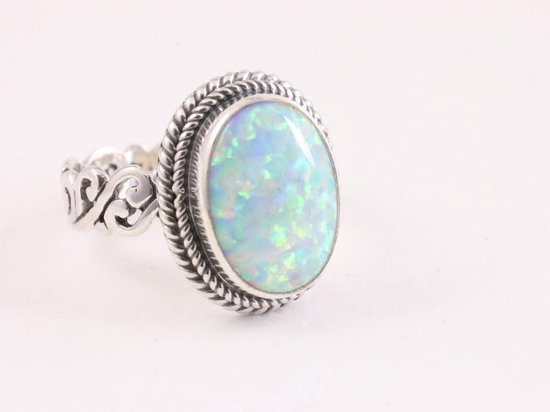 Bewerkte zilveren ring met welo opaal - maat 16.5 | bol.com