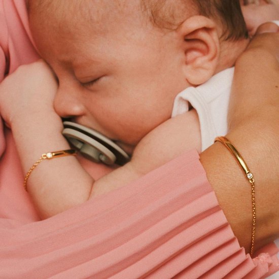 moordenaar Zonnig magie Fifty Fifty Diamond baby armband gold plated | bol.com