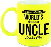 Oom cadeau mok / beker neon geel This is what the Worlds Greatest Uncle looks like