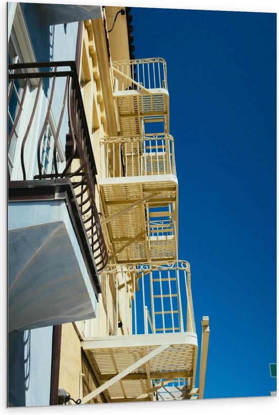 Dibond - Gele Balkons - 80x120cm Foto op Aluminium (Wanddecoratie van metaal)