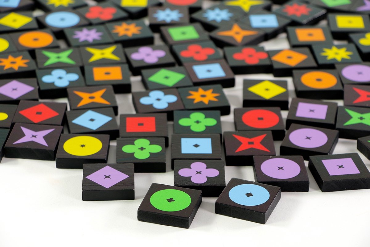 999 Games - Qwirkle - Bordspel - Sinds 2007 meer dan 15 spellenprijzen gewonnen - Familiespel - Gezelschapsspel - Educatief spel - spelregels in NL en FR — afbeelding 9