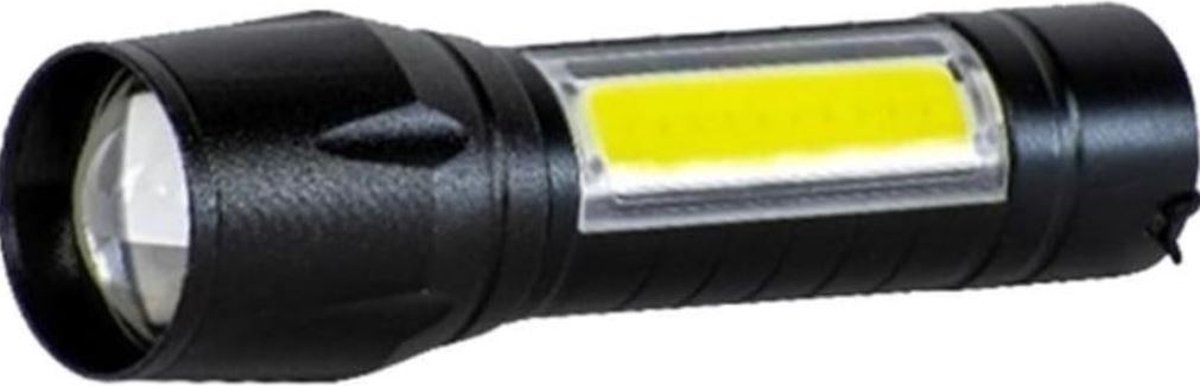 Qtronic mini zaklamp met ledverlichting - Zoom zaklamp - Licht - Oplaadbaar - LED - 9 cm - Zwart - Lange afstand - Buitenverlichting - Kind- Veilig op pad - Flashlight - Waterproof - Survival - Outdoor - Kamperen