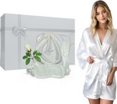 Moondrops - Giftset vrouw - Satijn - 6-delig - Kimono - Slaapmasker - Moederdag Pakket - Cadeau voor vrouw - Inclusief geschenkdoos - Wit