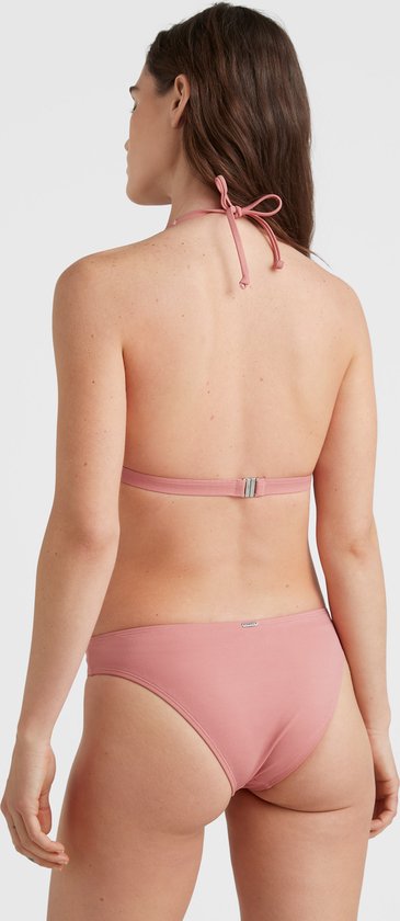 Roze bikini van O'Neill, van de achterkant gedragen op een model, met strikjes aan de nekband.